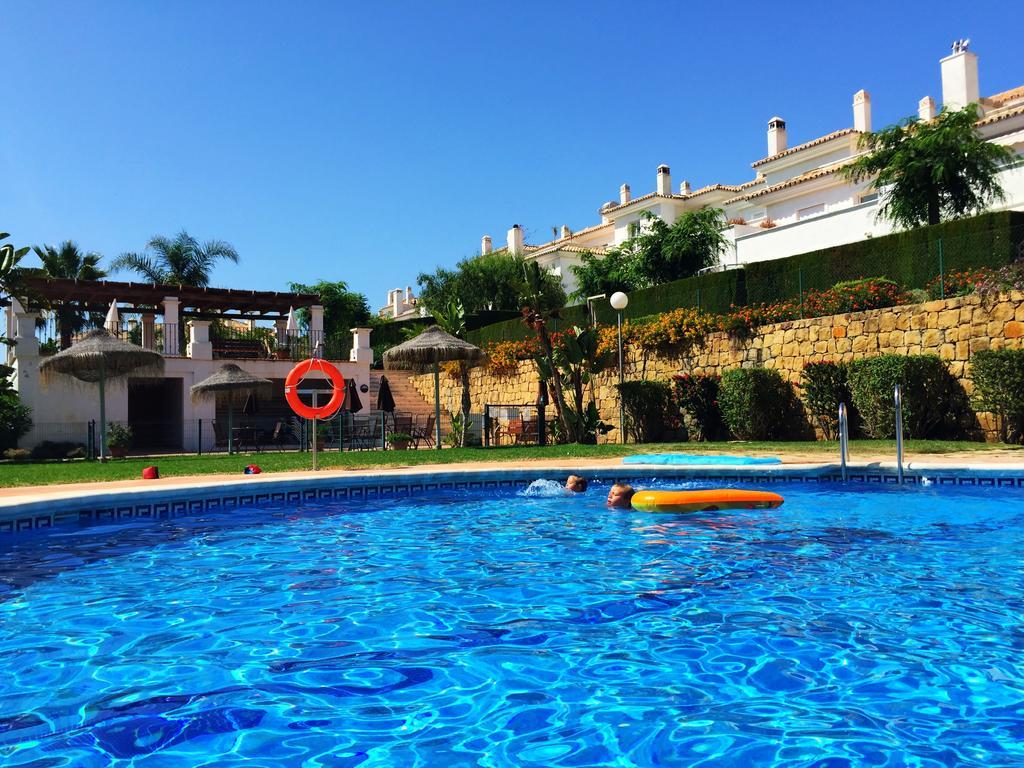 Appartamento Bahia De Casares Estepona Esterno foto